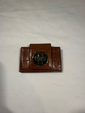 kate spade brown croc-embossed leather card wallet with logo medallion